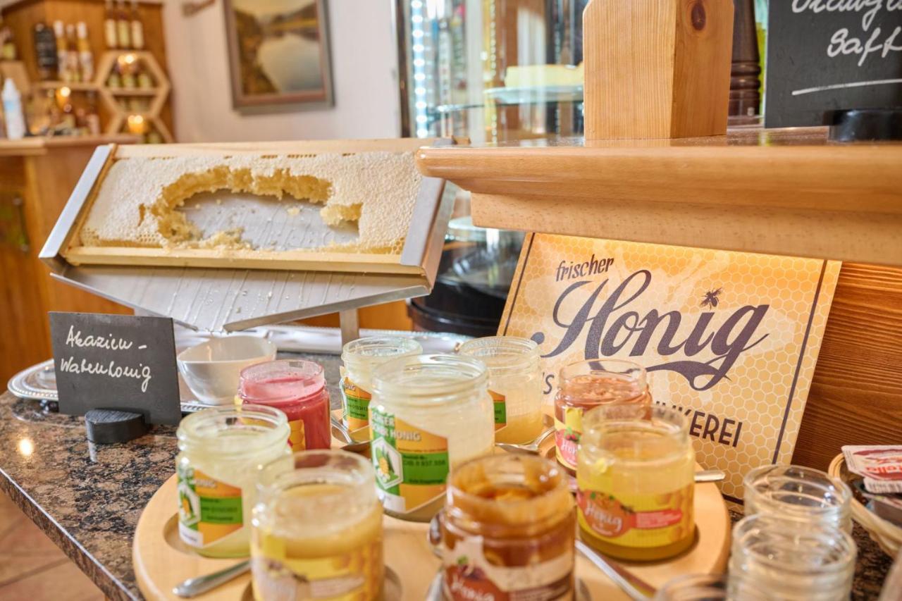 Hotel Vierenstrasse Neudorf  エクステリア 写真