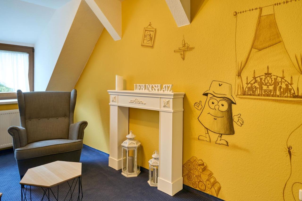 Hotel Vierenstrasse Neudorf  エクステリア 写真