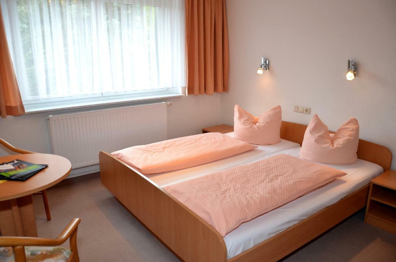 Hotel Vierenstrasse Neudorf  エクステリア 写真